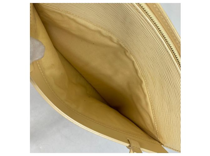 Borsa Tote Louis Vuitton Epi Croisette PM Giallo - vista 12