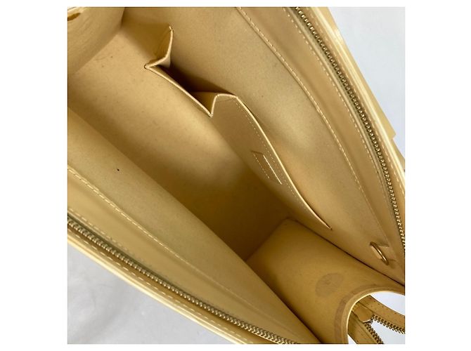 Borsa Tote Louis Vuitton Epi Croisette PM Giallo - vista 14