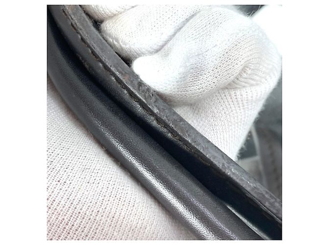 Borsa Girolata in Mahina Monogram Louis Vuitton Nero - vista 11