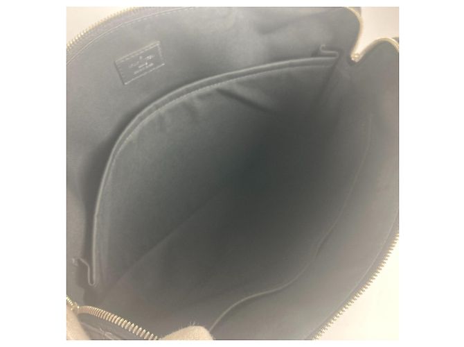 Borsa Tote Briefcase Epi Oliver di Louis Vuitton Nero - vista 13