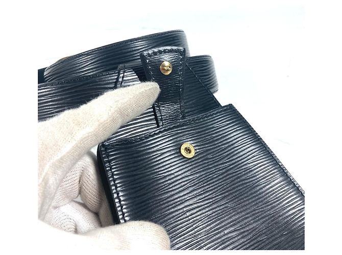 Belt Bag Sherwood Epi Louis Vuitton Nero - vista 9