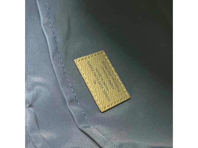 Borsa Messenger PM Monogram Pacific Louis Vuitton Rosso Blu Verde - vista 16
