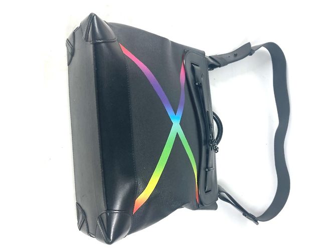 Borsa Steamer PM Taiga Rainbow di Louis Vuitton Nero - vista 12
