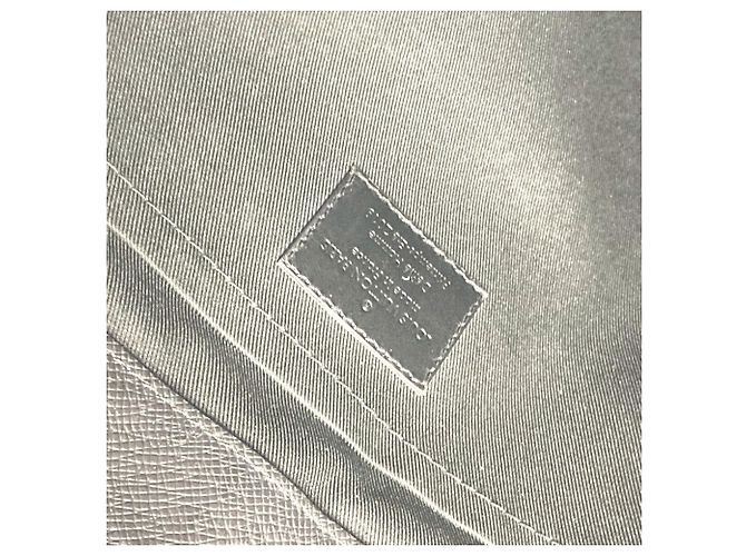 Borsa Steamer PM Taiga Rainbow di Louis Vuitton Nero - vista 15