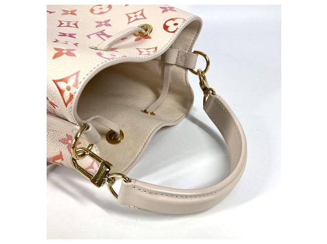 Néonoé Borsa NeoNoe BB in Monogram Empreinte Louis Vuitton Rosa - vista 12