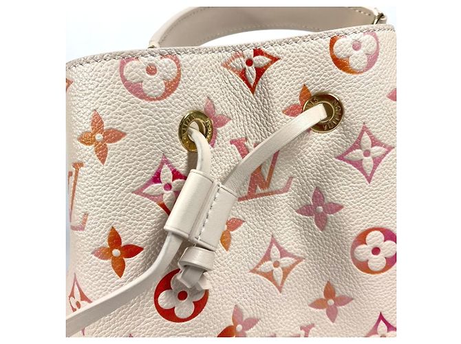Néonoé Borsa NeoNoe BB in Monogram Empreinte Louis Vuitton Rosa - vista 8