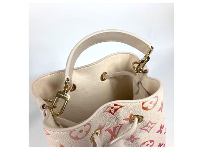 Néonoé Borsa NeoNoe BB in Monogram Empreinte Louis Vuitton Rosa - vista 9