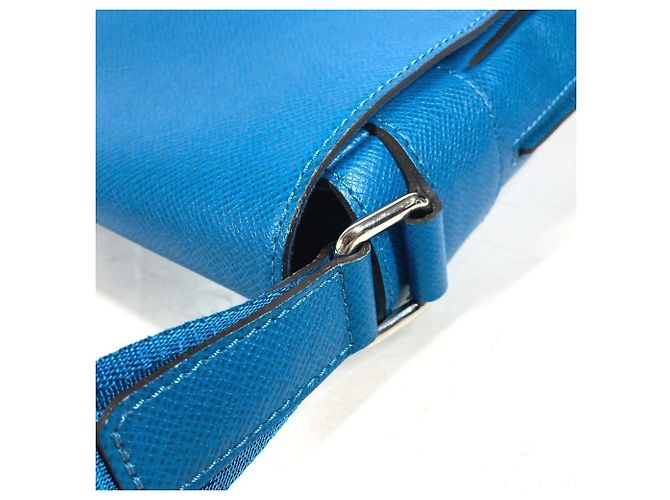 Borsa a tracolla con flap Roman PM in Taiga di Louis Vuitton Blu - vista 9