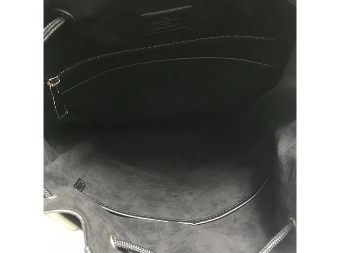 Sac à dos Christopher PM Epi de Louis Vuitton Noir - vue 12