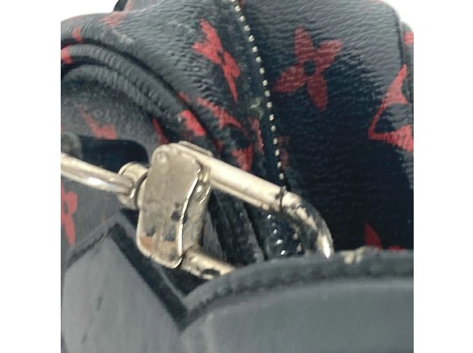 Borsa a Spalla Soft BB Dora Monogramma Rosso Louis Vuitton Nero - vista 12