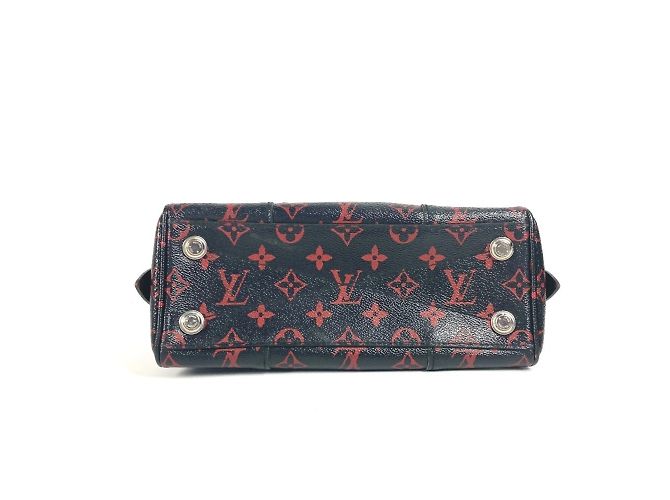 Borsa a Spalla Soft BB Dora Monogramma Rosso Louis Vuitton Nero - vista 5