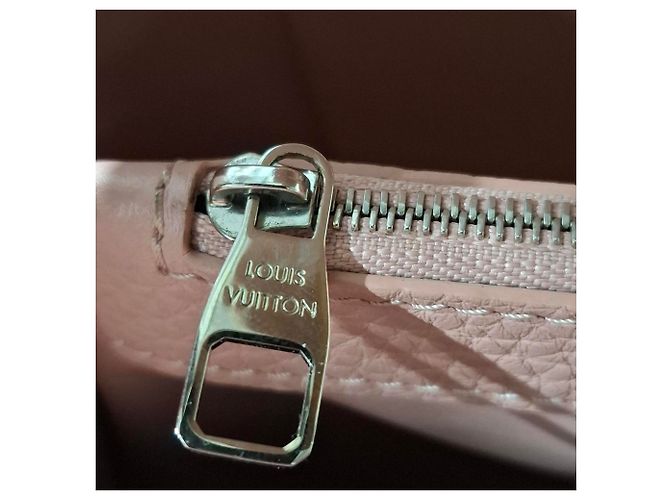 Borsa Louis Vuitton MM Capucines in pelle marrone Rosa - vista 7