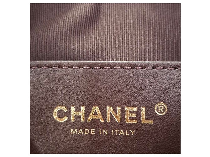 Timeless Bolsa hobo Chanel CC em couro marrom com corrente mista acolchoada Vermelho - vista 7