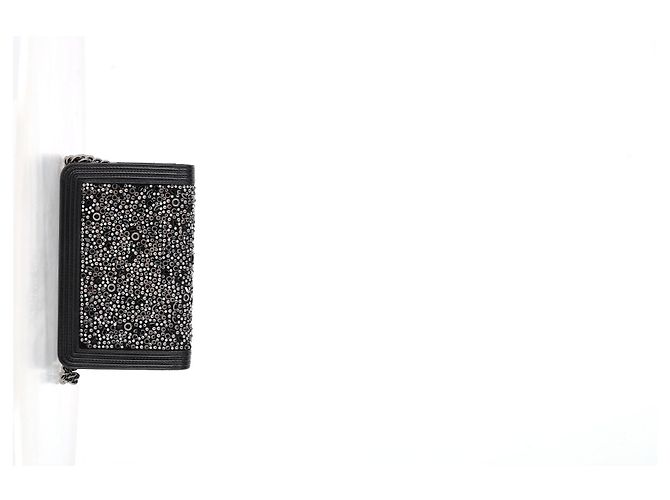 Borsa a spalla Old Medium Boy in pelle di vitello nera con perline Chanel Nero - vista 11
