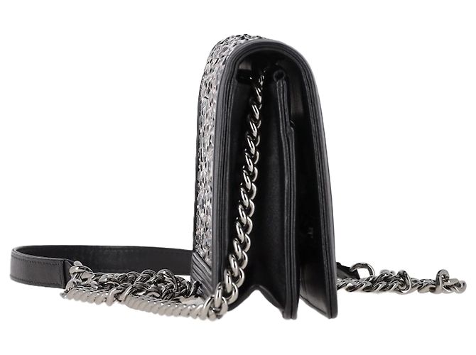 Borsa a spalla Old Medium Boy in pelle di vitello nera con perline Chanel Nero - vista 2