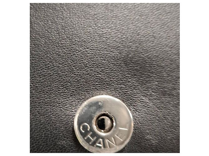 Borsa a spalla Old Medium Boy in pelle di vitello nera con perline Chanel Nero - vista 6