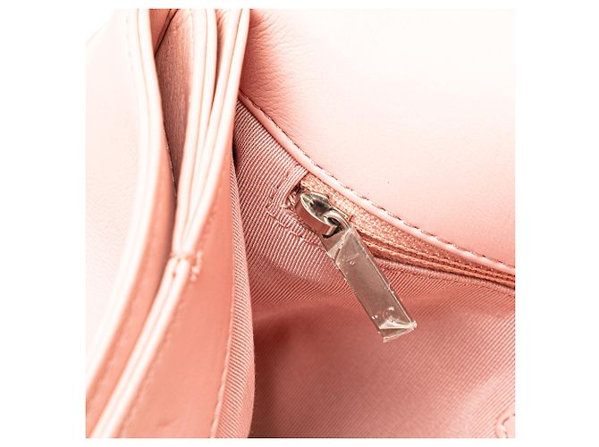 Chanel Rosa Chevron Pelle di Vitello Studded Full Flap - vista 14