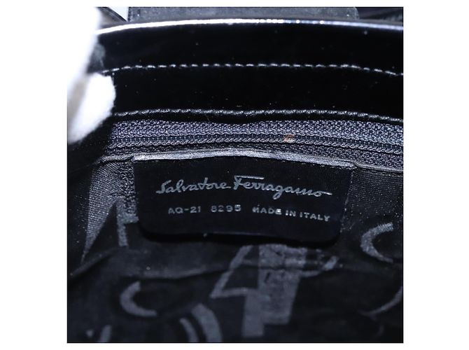 Borsa a mano Vala in smalto nero Salvatore Ferragamo Auth bs22866 - vista 12