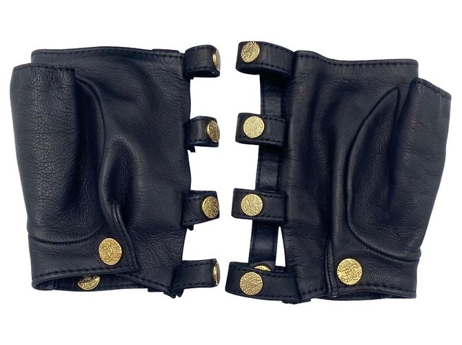 Seltene Chanel 18C Paris-Griechenland Laufsteg schwarze Leder-Fingerhandschuhe Größe 7 - Ansicht 8