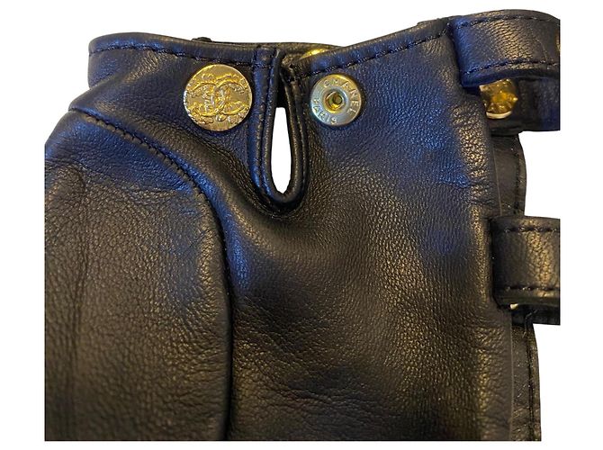 Seltene Chanel 18C Paris-Griechenland Laufsteg schwarze Leder-Fingerhandschuhe Größe 7 - Ansicht 9