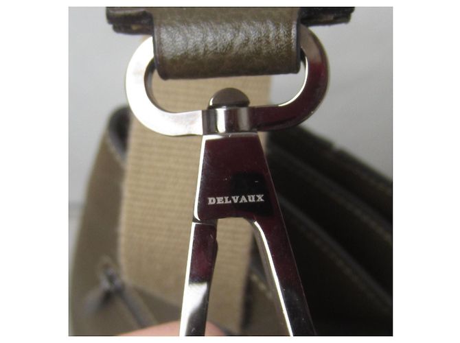Delvaux Deux Backpack Khaki Leather - view 9