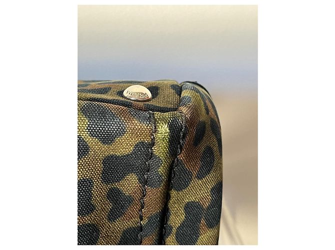 Bolso Prada lona camuflaje de leopardo caqui - vista 6