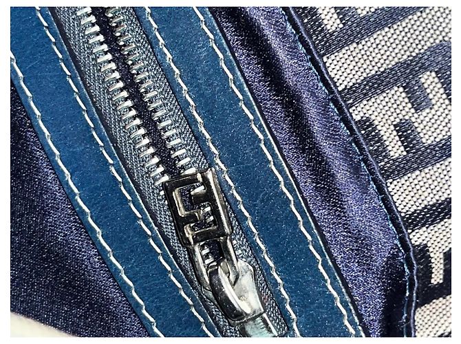 Borsa Fendi Baguette Zucca in tela blu beige - vista 10