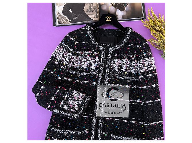 Chanel Abrigo de tweed negro icónico de 11K$ - vista 14
