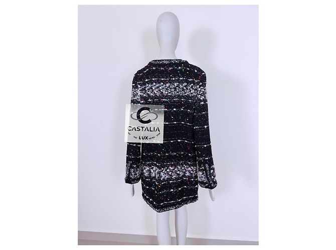 Chanel Abrigo de tweed negro icónico de 11K$ - vista 17