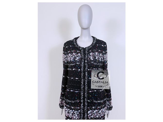 Chanel Abrigo de tweed negro icónico de 11K$ - vista 9