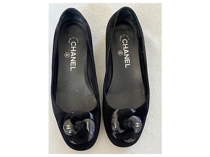 Ballerine Chanel Camélia in velluto nero - vista 3