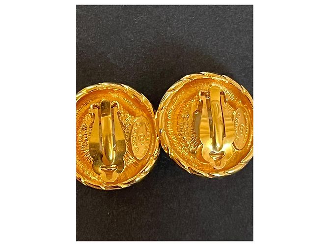 Orecchini a Clip Barocchi Vintage di Chanel D'oro - vista 3