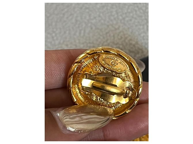 Orecchini a Clip Barocchi Vintage di Chanel D'oro - vista 4