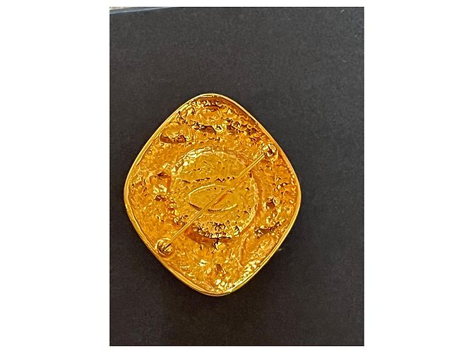 spilla vintage di Chanel D'oro - vista 2