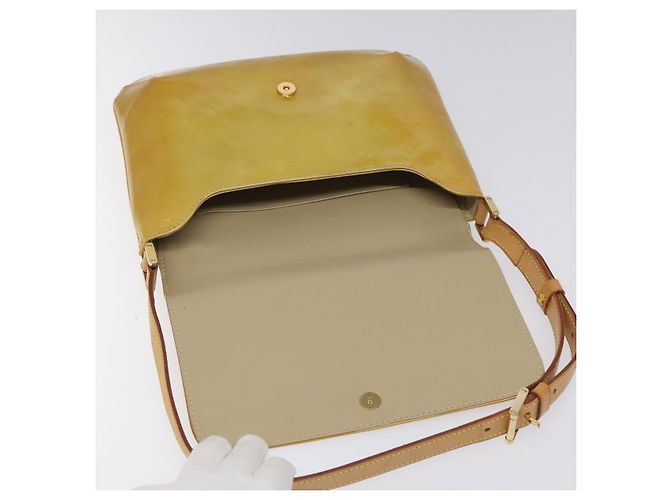 LOUIS VUITTON Sac Thompson Street Monogram Vernis Beige M91301 LV Auth ep7815 - vue 10