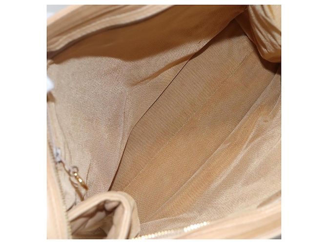 CHANEL Borsa a Spalla Matelassé in Pelle di Pecora Beige Oro CC Auth bs23120 D'oro - vista 11