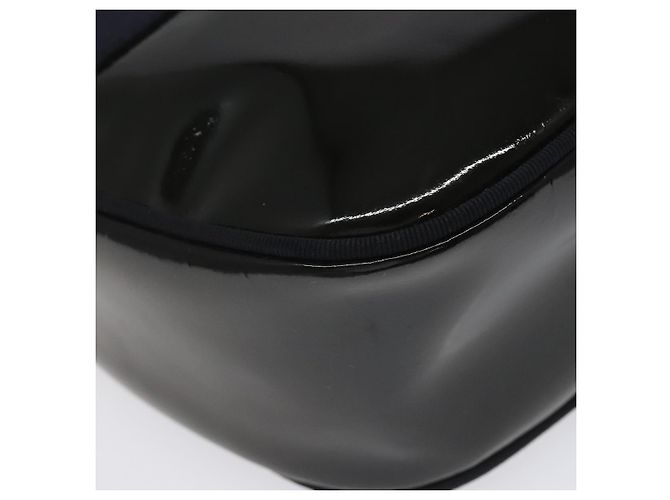 Borsa a spalla Vala Salvatore Ferragamo in pelle verniciata nera e oro Auth bs23082 Nero D'oro - vista 15
