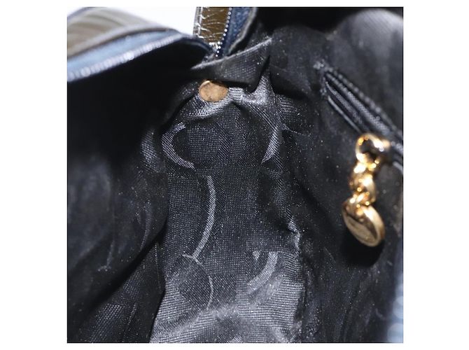 Borsa a spalla Vala Salvatore Ferragamo in pelle verniciata nera e oro Auth bs23082 Nero D'oro - vista 21