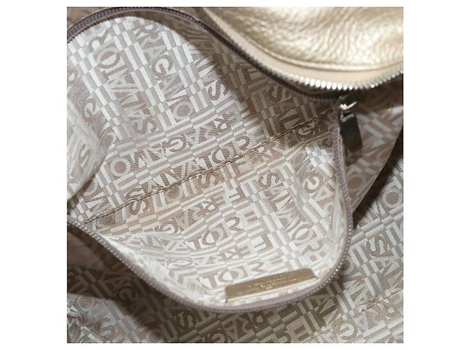 Borsa Tote Gancini in pelle argento oro Auth JB034 di Salvatore Ferragamo - vista 11