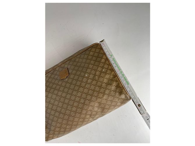 Céline Clutch in pelle monogramma Triomphe vintage di Celine Beige - vista 10