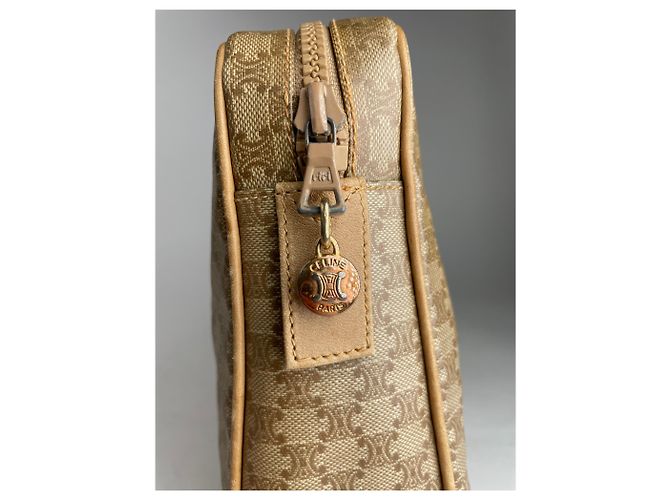 Céline Clutch in pelle monogramma Triomphe vintage di Celine Beige - vista 14