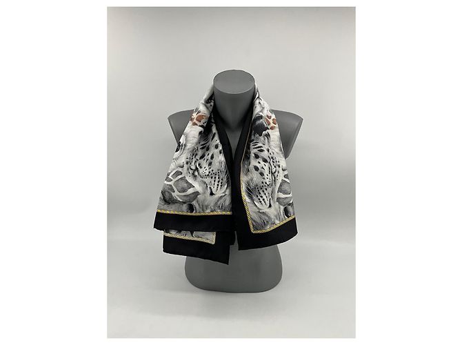Sciarpa Burberry in seta multicolore 90x90cm - vista 6