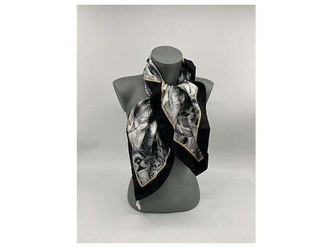 Sciarpa Burberry in seta multicolore 90x90cm - vista 8