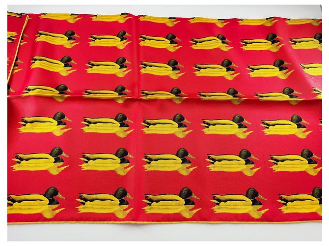 Sciarpa Burberry in seta multicolore 90x90cm - vista 4
