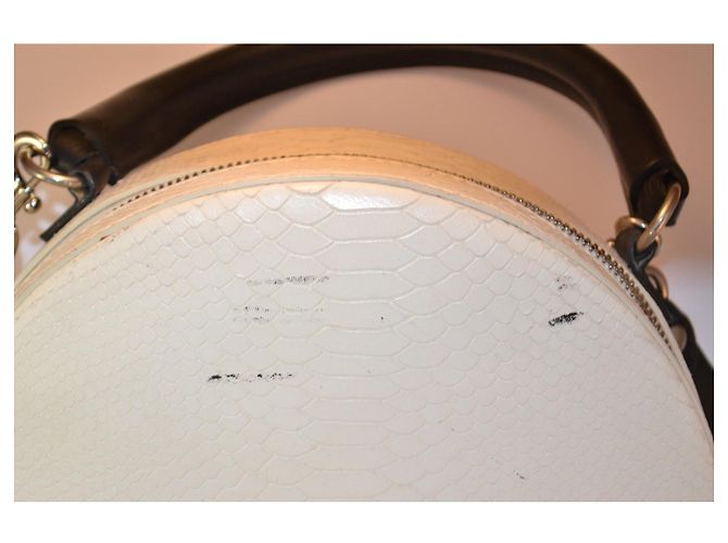 Rebecca Minkoff Handtasche aus Leder Python Print Schwarz Weiß - Ansicht 2