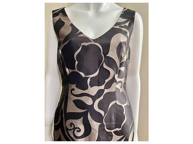 Escada Seidenbleistiftkleid schwarz und metallisch floral - Ansicht 2