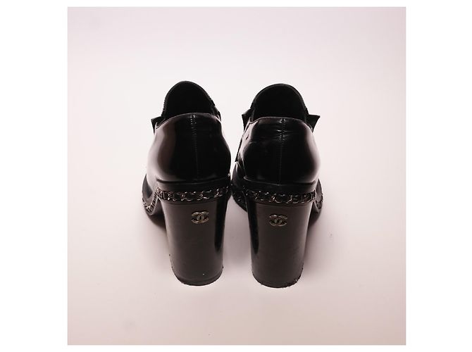 Botas Encadenadas Asombrosas de Chanel Negro - vista 6