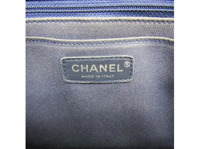 Borsa a mano in pelle di vitello grana marina Chanel Wild Stitch Blu navy - vista 15