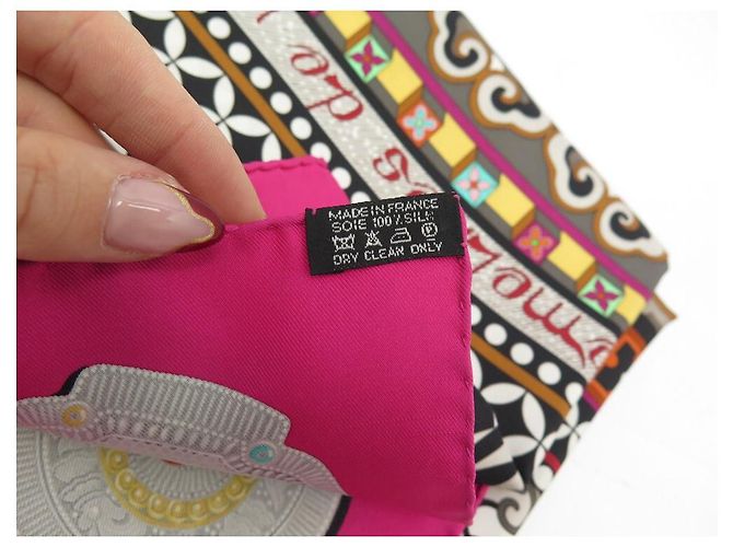 Hermès NUOVO RARO SCIARPA HERMES LA DONNA CON SUOLE DI VENTO HONORE ALINE SCATOLA SCIARPA Multicolore - vista 12