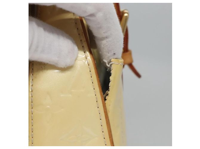 LOUIS VUITTON Monogram Vernis Summit Drive Hand Bag Perle M93514 LV Auth EC278 - view 4